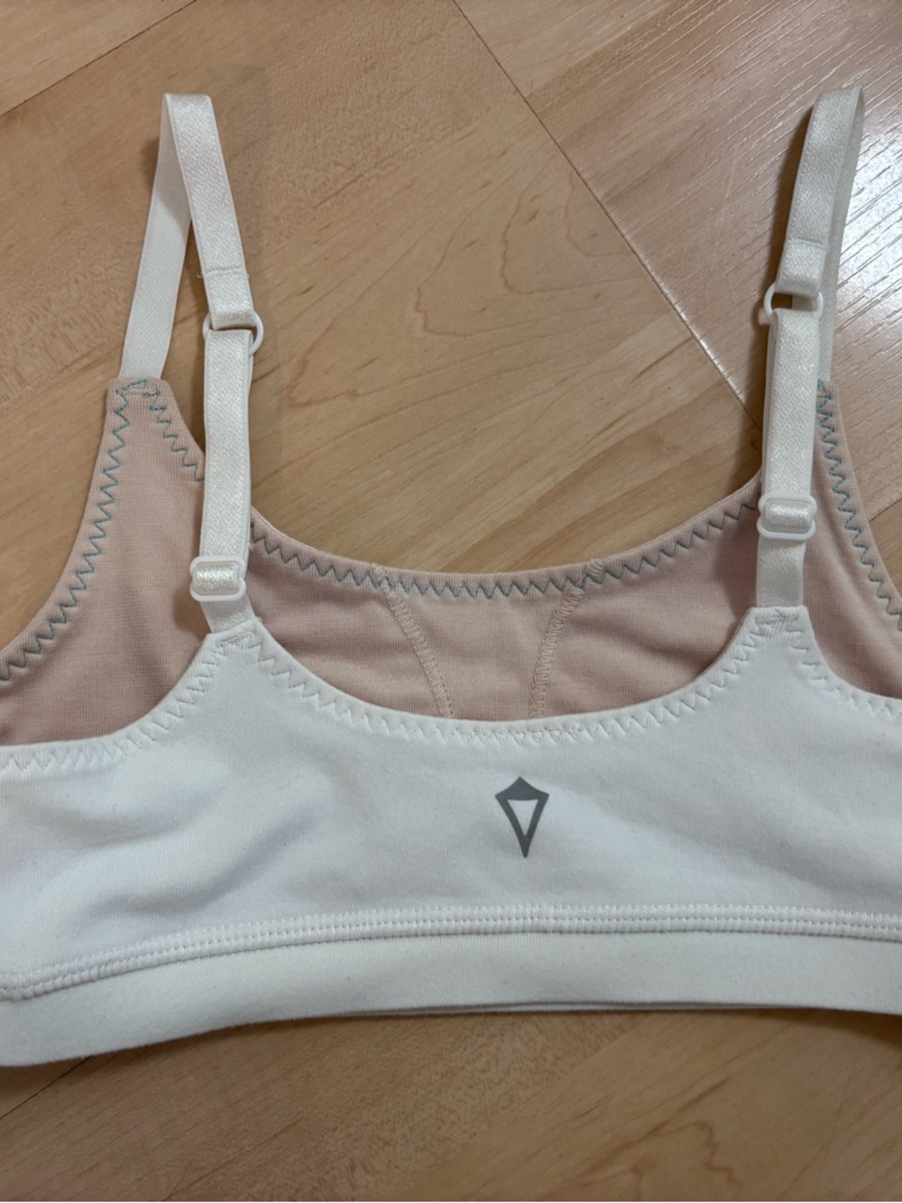 Ivivva KIDS active bra